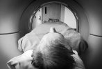 getty_rf_photo_of_man_in_mri-bewerkt